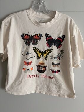Off white Short Sleeve Graphic Tee with Butterfly Print. Large.